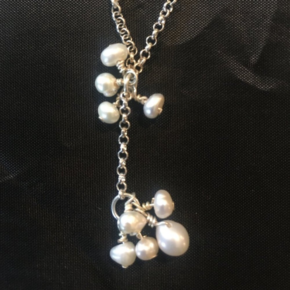 Dainty  Silver-toned Necklace Featuring a Dangle of Fresh Water Pearls